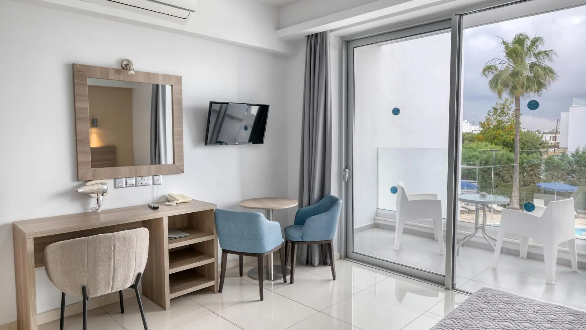 Bellini Hotel Agia Napa Aparthotel